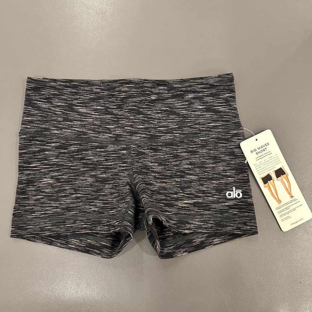 NWT ALO Big Waves Short size XS in grey spacedye